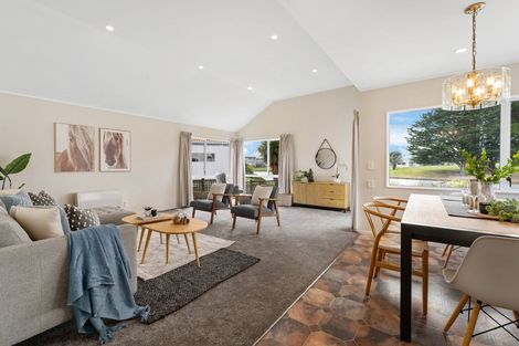 Photo of property in 9 Lakeside Villas, Whitby, Porirua, 5024