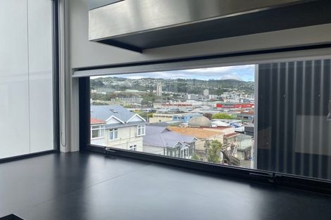 Photo of property in 76 Brougham Street, Mount Victoria, Wellington, 6011