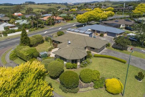 Photo of property in 1 Robinia Place, Ohauiti, Tauranga, 3112