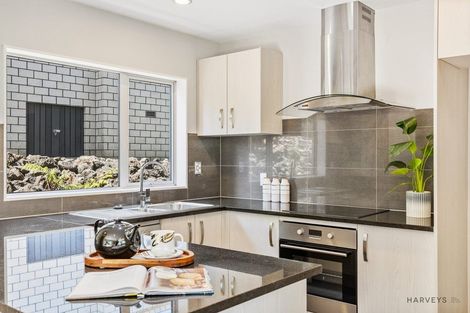 Photo of property in 75b Pleasant Road, Glen Eden, Auckland, 0602