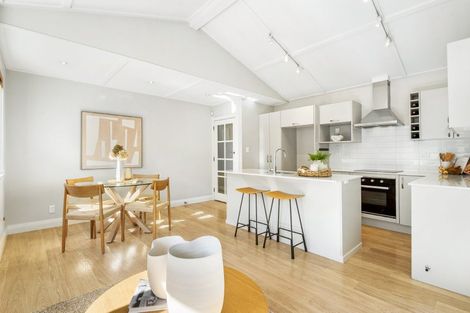 Photo of property in 1/52 Richmond Avenue, Northcote Point, Auckland, 0627