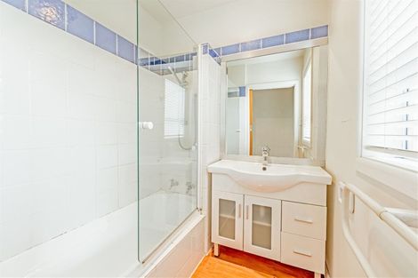 Photo of property in 21 Dinton Street, Russley, Christchurch, 8042