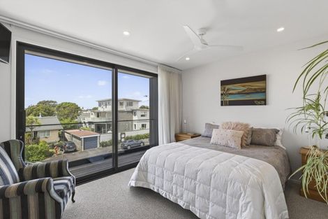 Photo of property in 8 Kowhai Street, Strandon, New Plymouth, 4312