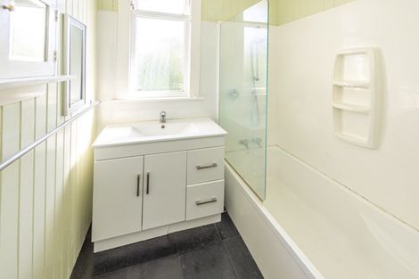 Photo of property in 71 Alma Road, Gonville, Whanganui, 4501