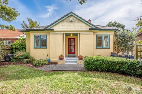 Photo of property in 51 Oxford Terrace, Hutt Central, Lower Hutt, 5011