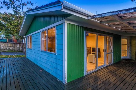 Photo of property in 18 Farwood Drive, Henderson, Auckland, 0612