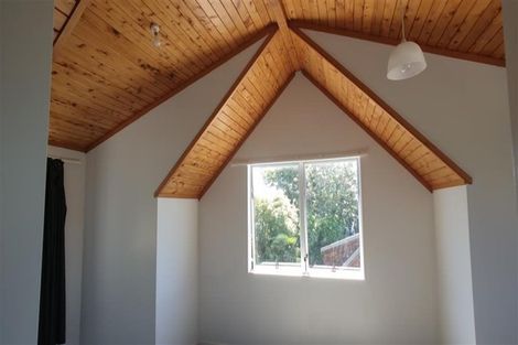 Photo of property in 2/37 Rhinevale Close, Henderson, Auckland, 0612