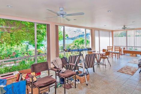 Photo of property in 5 Holmes Bay Road, Pigeon Bay, 7583