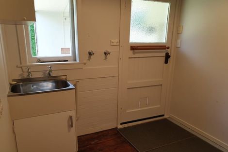 Photo of property in 96 Havelock Road, Havelock North, 4130