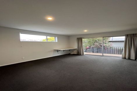 Photo of property in 32 Ambleside Drive, Burnside, Christchurch, 8053