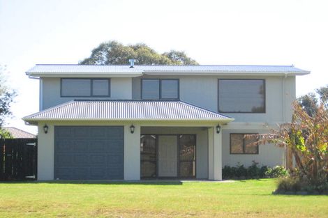 Photo of property in 62 Oyster Drive, Cooks Beach, Whitianga, 3591