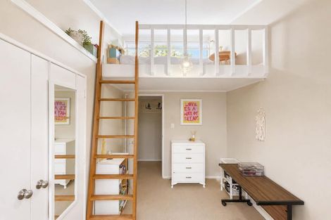 Photo of property in 30 Charles Dickens Drive, Mellons Bay, Auckland, 2014