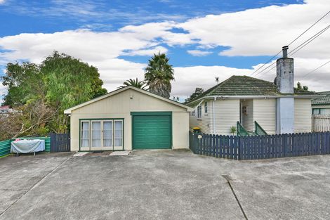 Photo of property in 12 Ellen Avenue, Hillcrest, Auckland, 0627