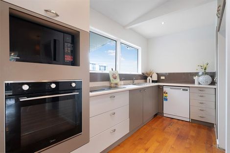 Photo of property in 174 Don Buck Road, Massey, Auckland, 0614