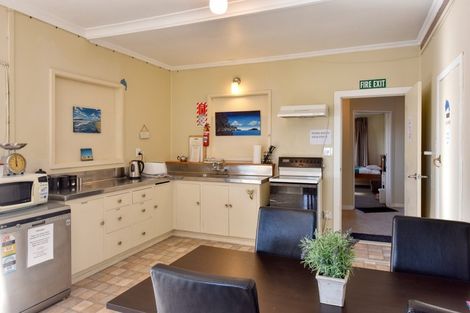 Photo of property in 529 Waikawa-curio Bay Road, Curio Bay, Tokanui, 9884