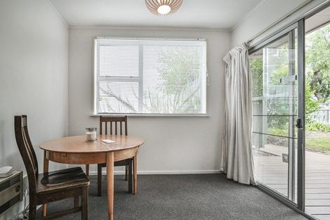 Photo of property in 2/34 Te Aute Road, Havelock North, 4130