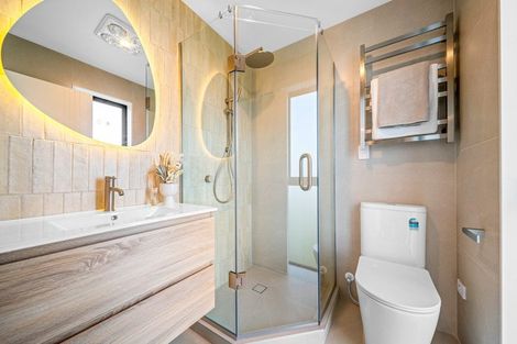 Photo of property in 33c Saint Peters Street, Northcote, Auckland, 0627