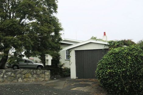 Photo of property in 14 Lawrence Road, Hospital Hill, Napier, 4110