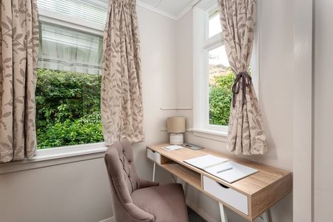 Photo of property in 7 Port Hills Road, Heathcote Valley, Christchurch, 8022