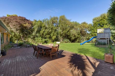 Photo of property in 10 Bella Villa Drive, Waiuku, 2123