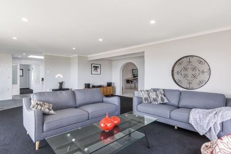 Photo of property in 2/1 Richmond Avenue, Northcote Point, Auckland, 0627