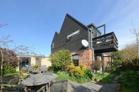 Photo of property in 2/88 Abberley Crescent, St Albans, Christchurch, 8014