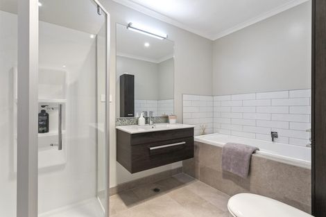 Photo of property in 14 Skylark Road, Hobsonville, Auckland, 0616