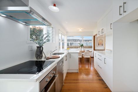 Photo of property in 39 Harrington Road, Henderson, Auckland, 0610