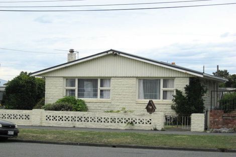 Photo of property in 18 Halsey Street, South New Brighton, Christchurch, 8062