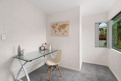 Photo of property in 41 Westpark Drive, West Harbour, Auckland, 0618