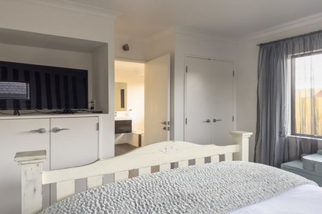 Photo of property in 8 Woodfield Place, Parkvale, Hastings, 4122