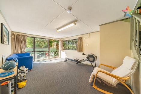 Photo of property in 30 Korau Grove, Stokes Valley, Lower Hutt, 5019