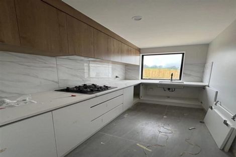 Photo of property in 16 Lumber Rise, Swanson, Auckland, 0614