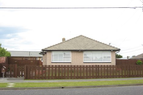 Photo of property in 14 Compton Street, Woolston, Christchurch, 8062