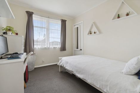 Photo of property in 1/127 Clevedon Road, Papakura, 2110