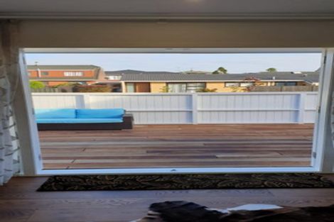 Photo of property in 2/45 Rawhiti Road, One Tree Hill, Auckland, 1061