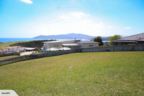Photo of property in 15 Nancy Wake Place, Cable Bay, 0420