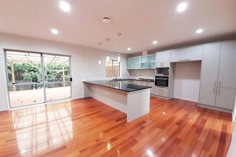 Photo of property in 25 Andy Crescent, Flat Bush, Auckland, 2016