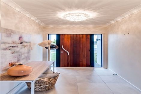 Photo of property in 28 Orotu Drive, Poraiti, Napier, 4112