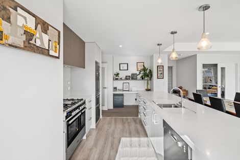 Photo of property in 16 Burnham School Road, Rolleston, 7614