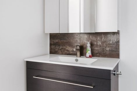 Photo of property in 9 Washingtonia Way, Omokoroa, 3114