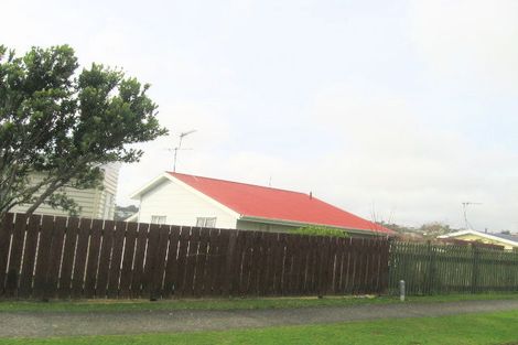 Photo of property in 22 Beaumaris Crescent, Ascot Park, Porirua, 5024