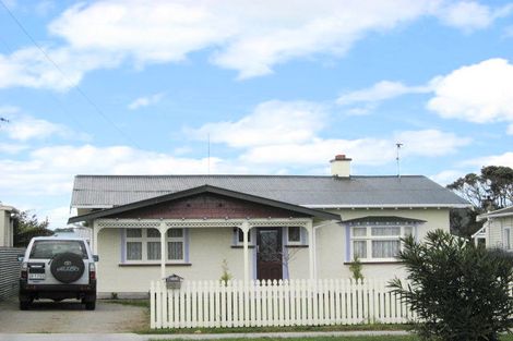 Photo of property in 3 Central Avenue, Gonville, Whanganui, 4501