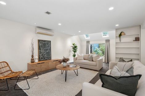 Photo of property in 19 Enticott Place, Huntsbury, Christchurch, 8022