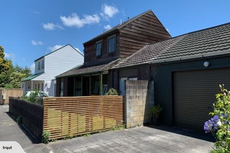 Photo of property in 128b Victoria Avenue, Hokowhitu, Palmerston North, 4410