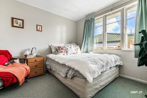 Photo of property in 27 Coniston Avenue, Te Atatu South, Auckland, 0610