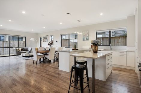 Photo of property in 11 Evelina Lane, Flat Bush, Auckland, 2019