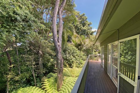 Photo of property in 18 Grand View Road, Leigh, 0985