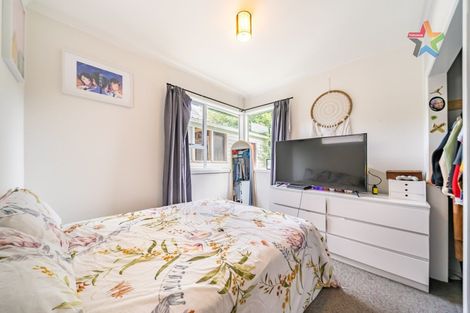 Photo of property in 5 Faulke Avenue, Wainuiomata, Lower Hutt, 5014
