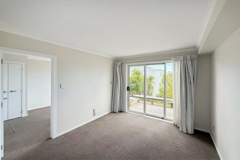 Photo of property in 3 Panakenake Way, Flat Bush, Auckland, 2019